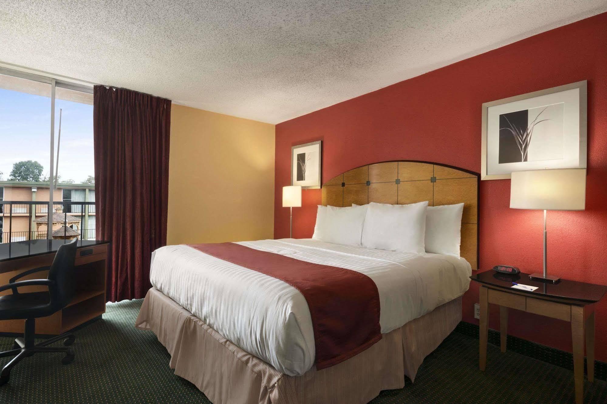 Hotel Baymont By Wyndham Salem Roanoke Area Zewnętrze zdjęcie